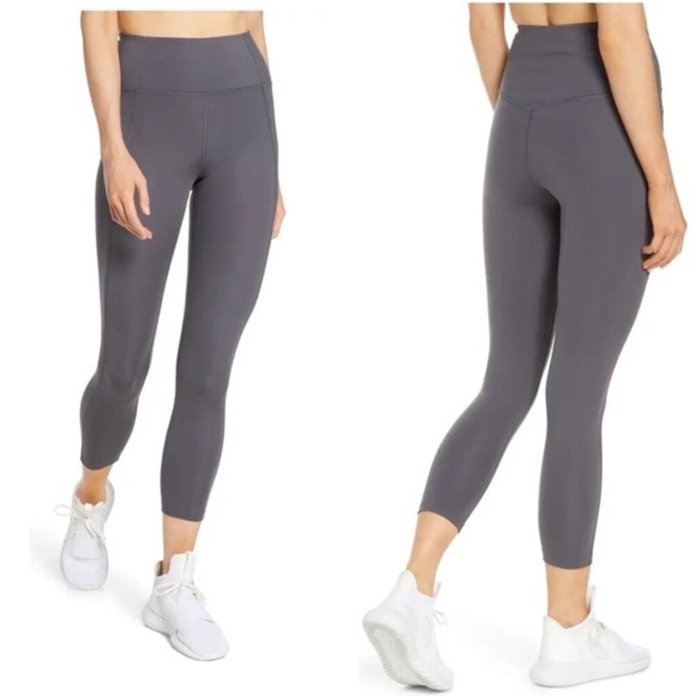 Girlfriend Collective Compressive High-Rise 7/8 Legging in Smoke S